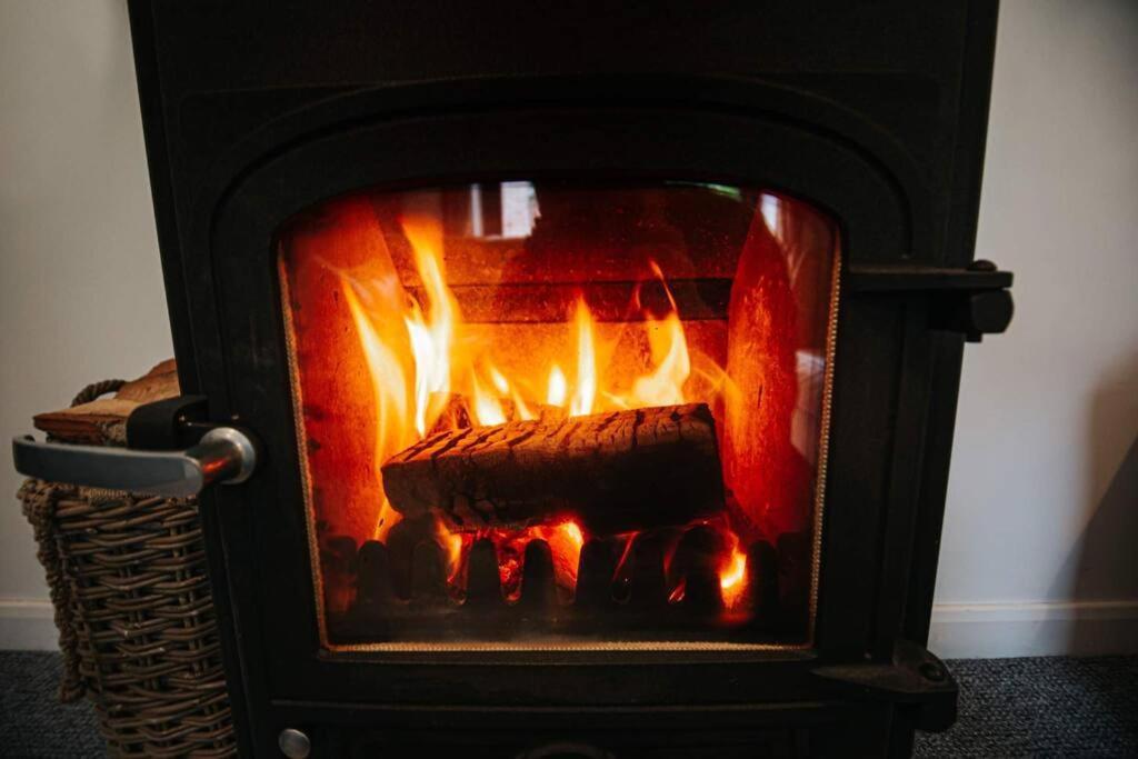 Cosy Cottage On Banks Of River Wye Foy エクステリア 写真