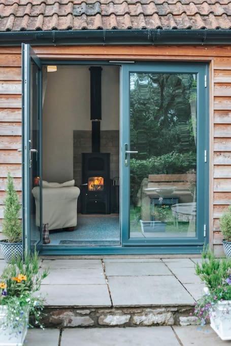 Cosy Cottage On Banks Of River Wye Foy エクステリア 写真